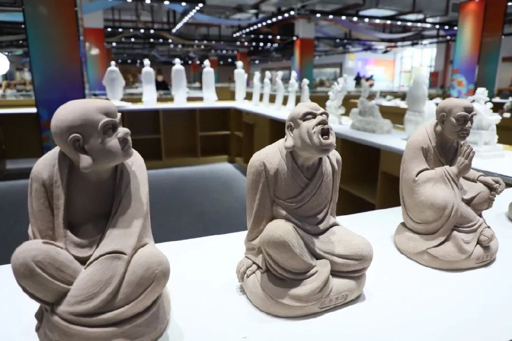 大足石刻文創(chuàng)園大師工作室投用，數(shù)字文化創(chuàng)意軟件開(kāi)發(fā)再添新動(dòng)力