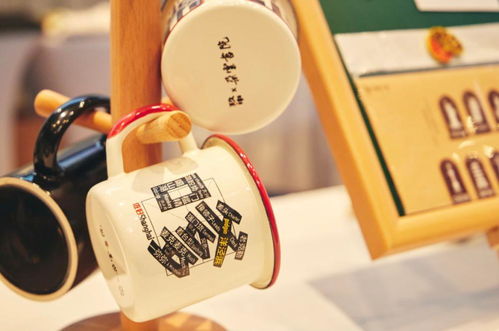 除了杯子 筆 筆記本 老三樣 ,書(shū)店文創(chuàng)還能有什么花樣