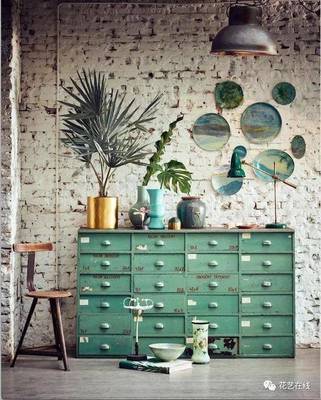 有了植物,工業風里更有文藝味